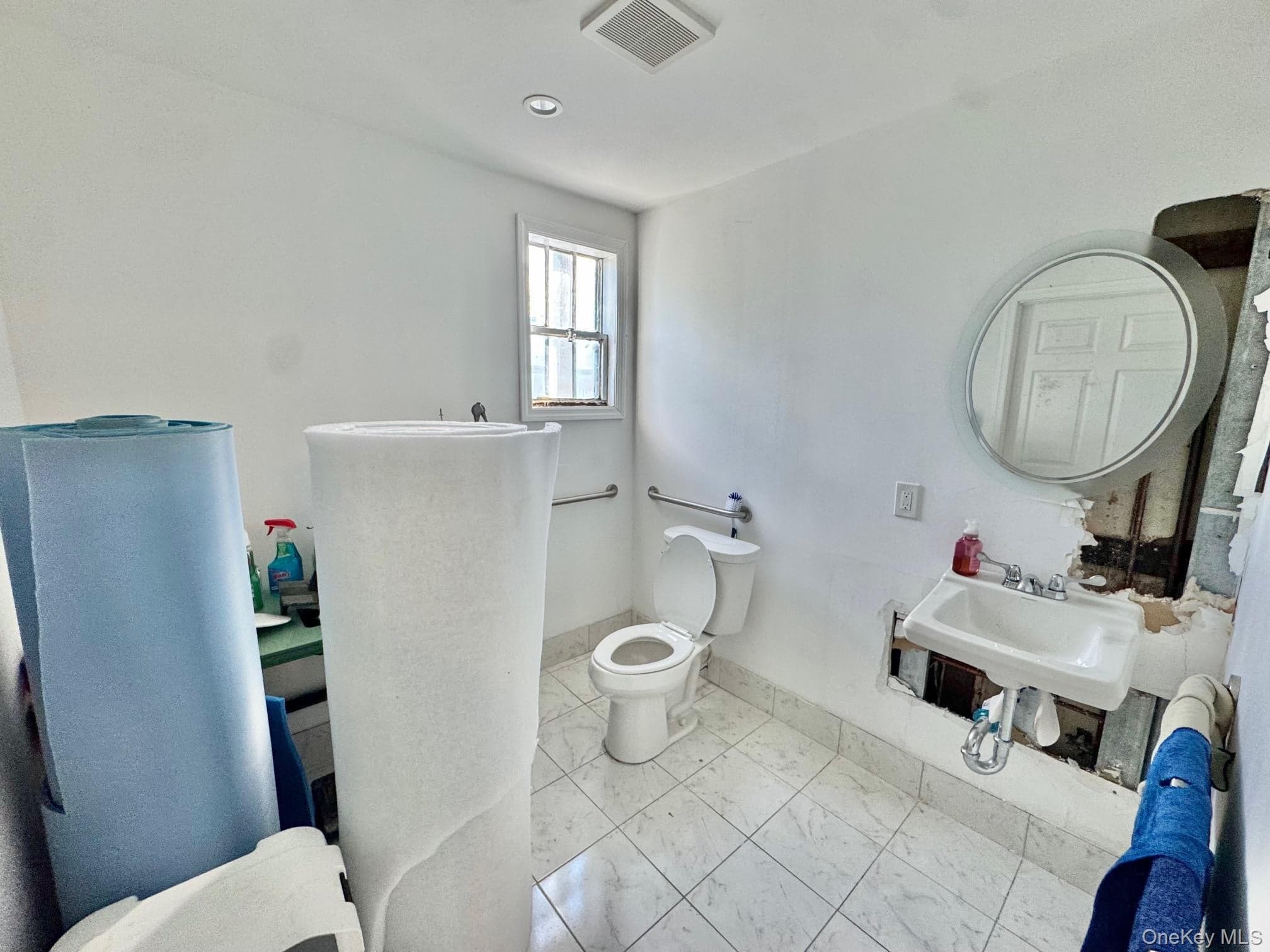 601-603 W Montauk Highway thumbnail 19