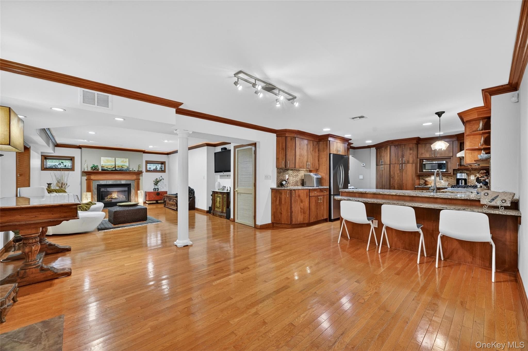 208 Oakland Avenue thumbnail 39