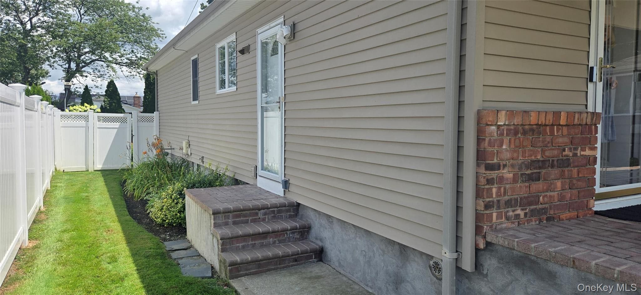 737 Virginia Avenue thumbnail 2