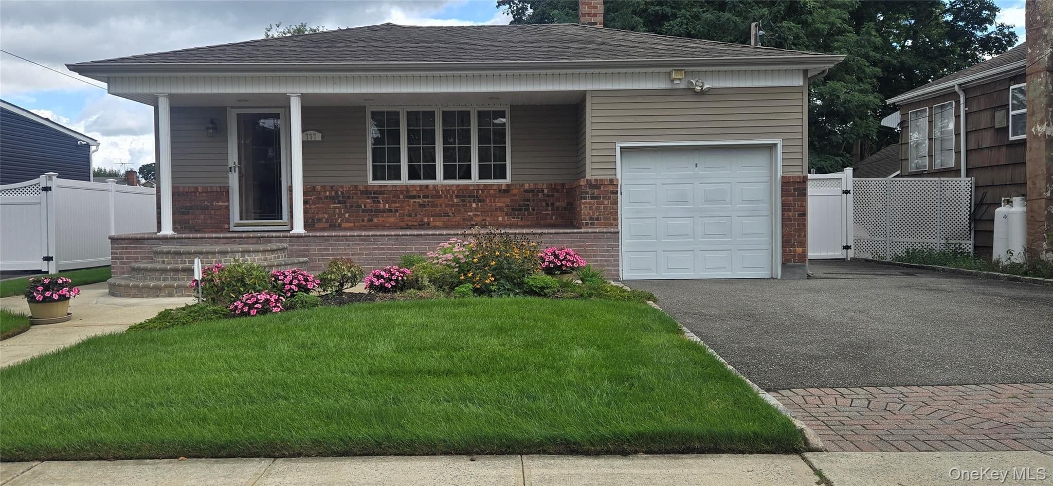 737 Virginia Avenue, North Bellmore