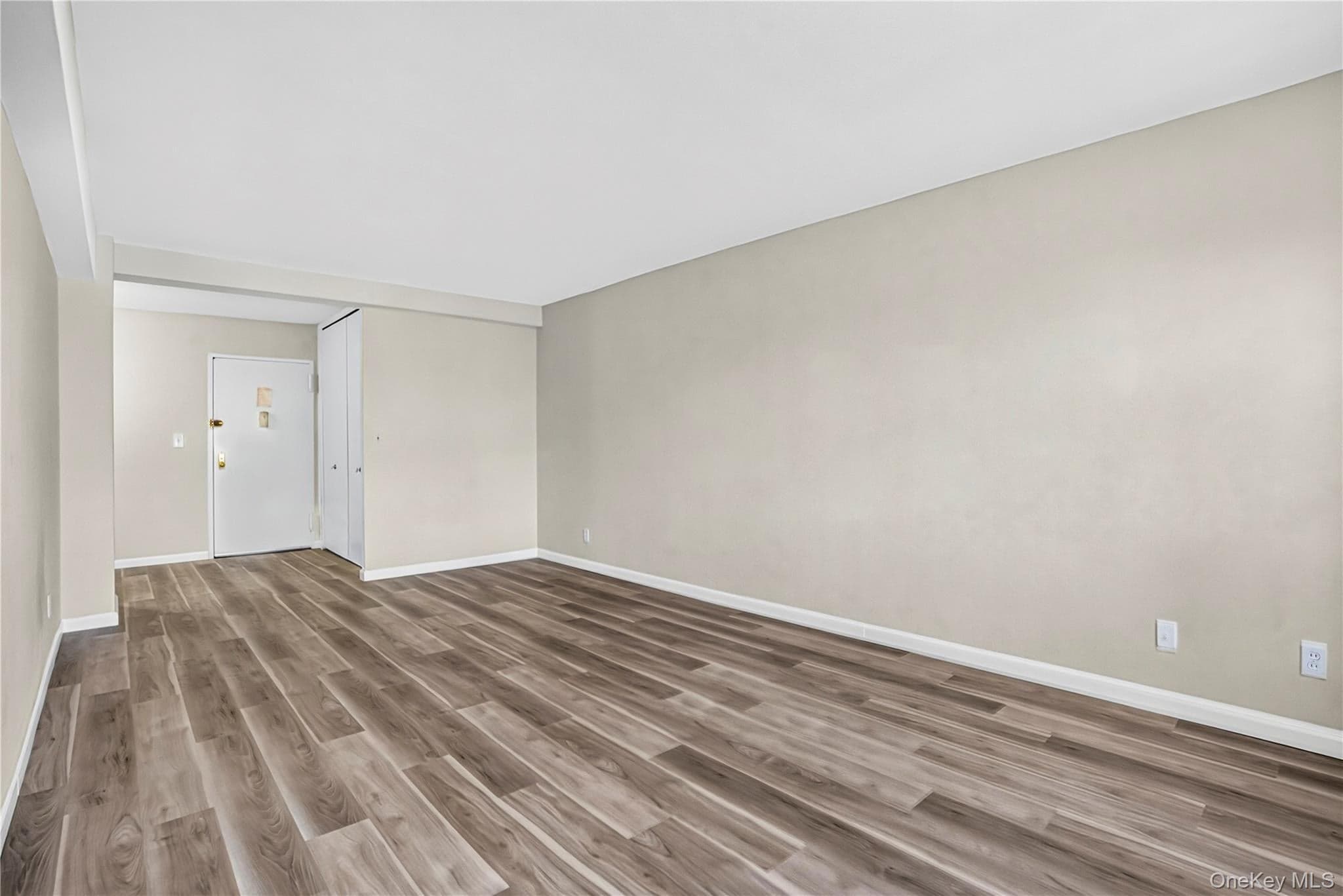 8915 Parsons Boulevard Unit: 11D thumbnail 7