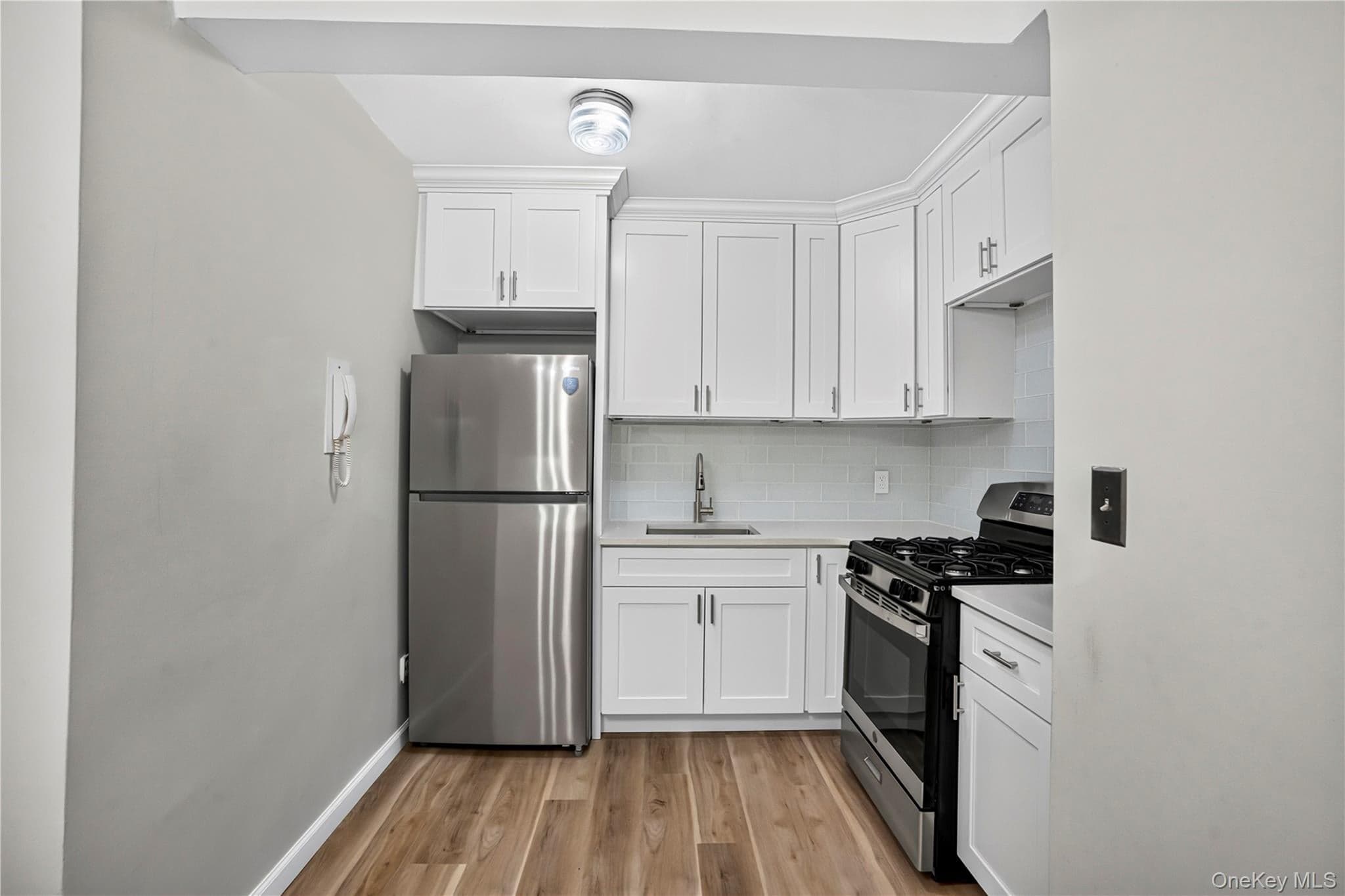8915 Parsons Boulevard Unit: 11D thumbnail 4