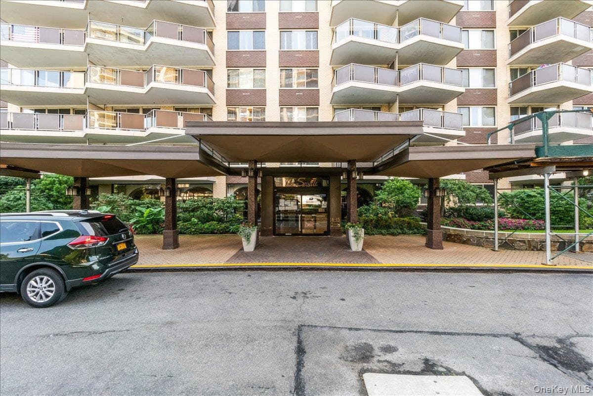 18-15 215th Street Unit: 10D thumbnail 29