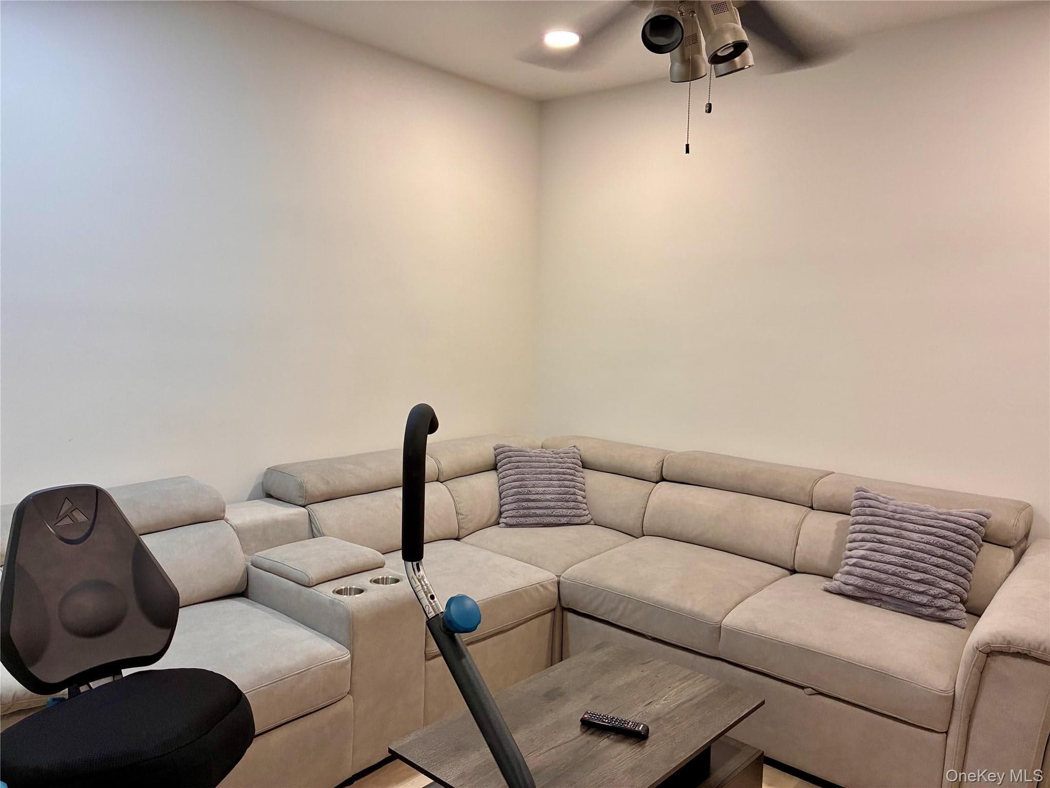 1713 E 14th Street Unit: A thumbnail 7