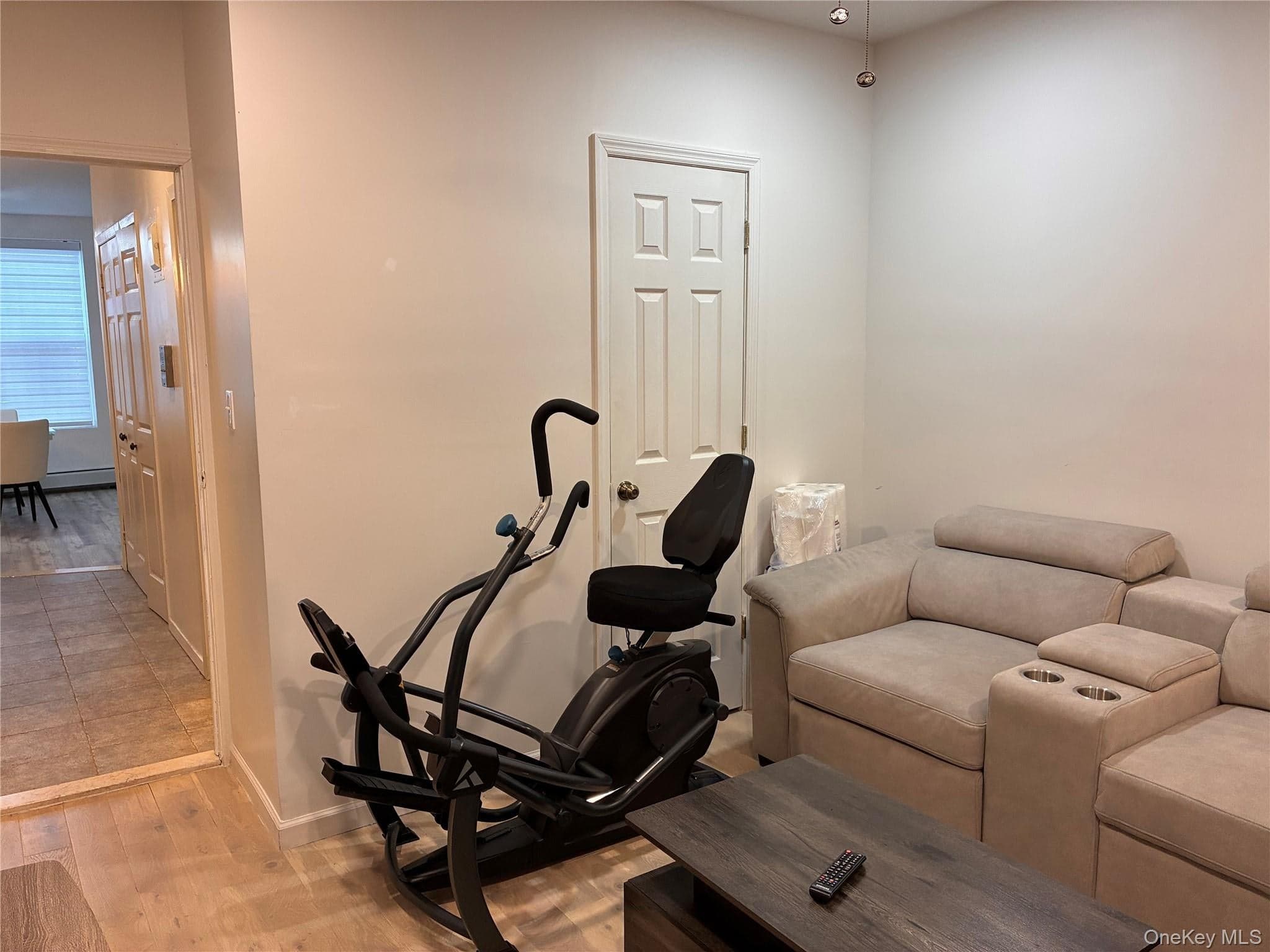 1713 E 14th Street Unit: A thumbnail 8