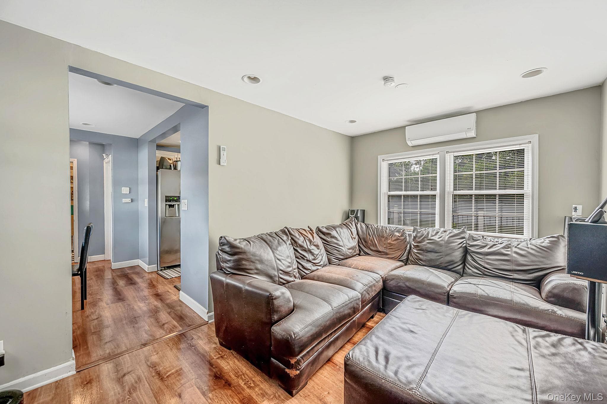 207 Laurelton Drive thumbnail 9