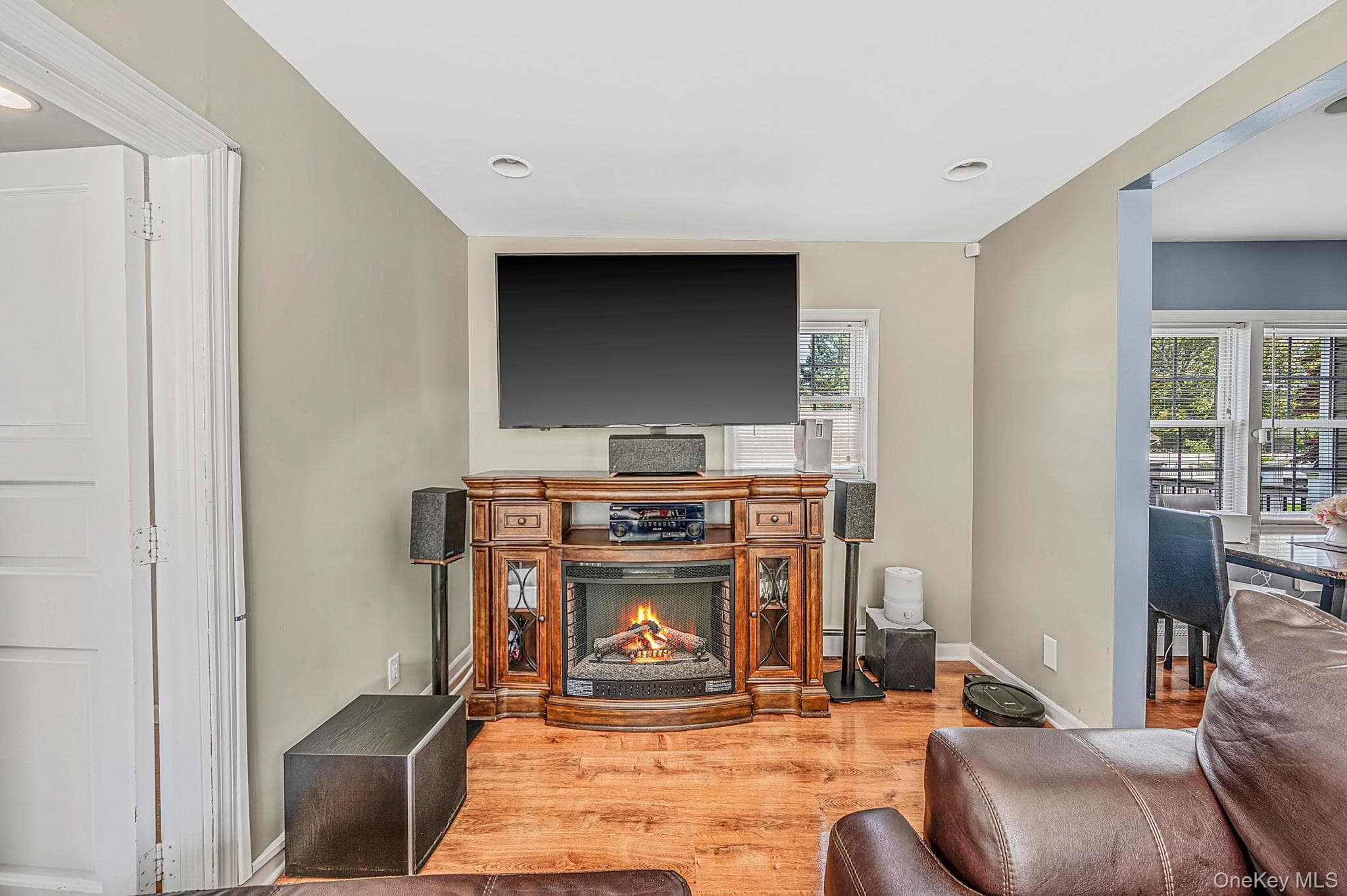 207 Laurelton Drive thumbnail 10