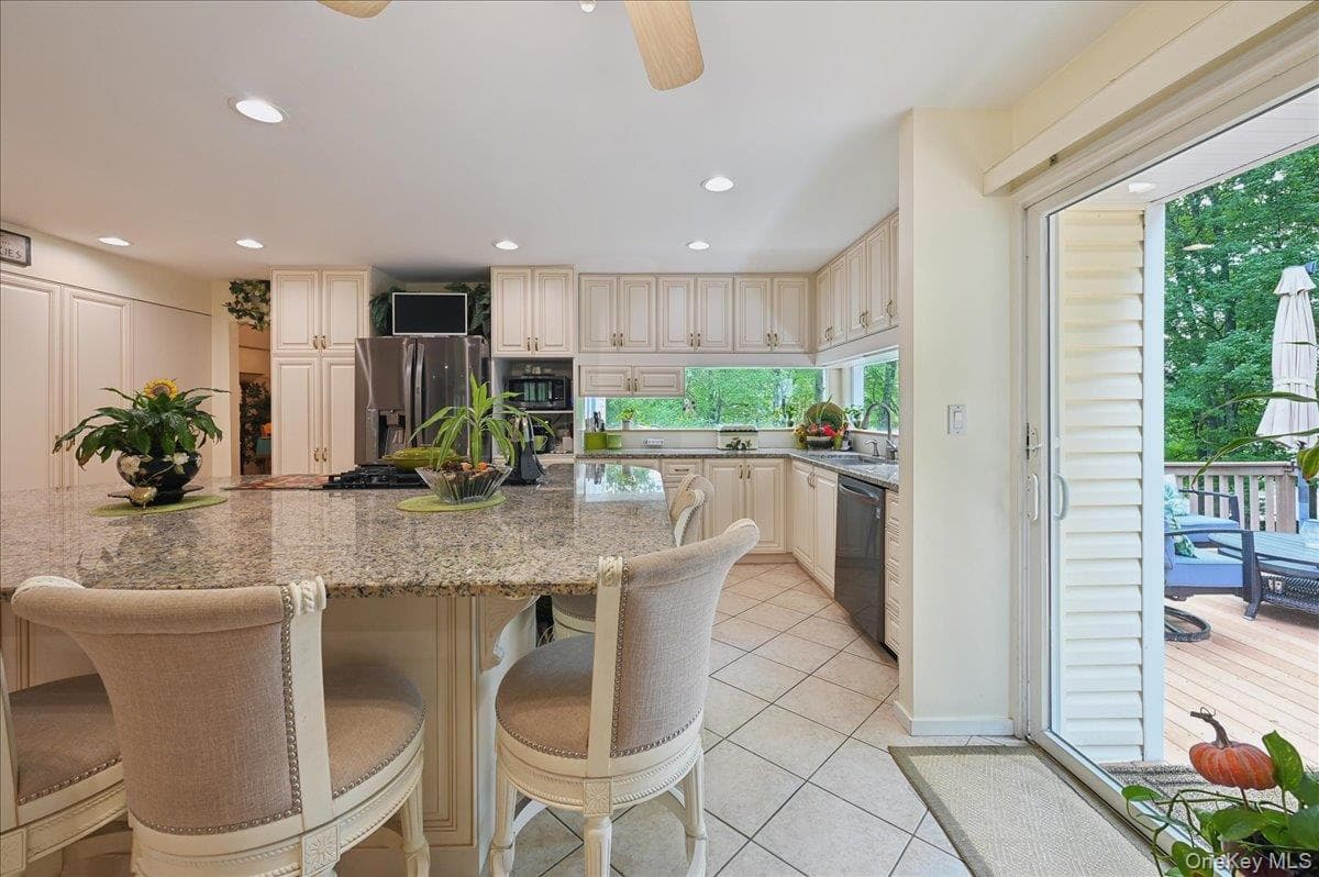 12 Berkshire Drive thumbnail 8