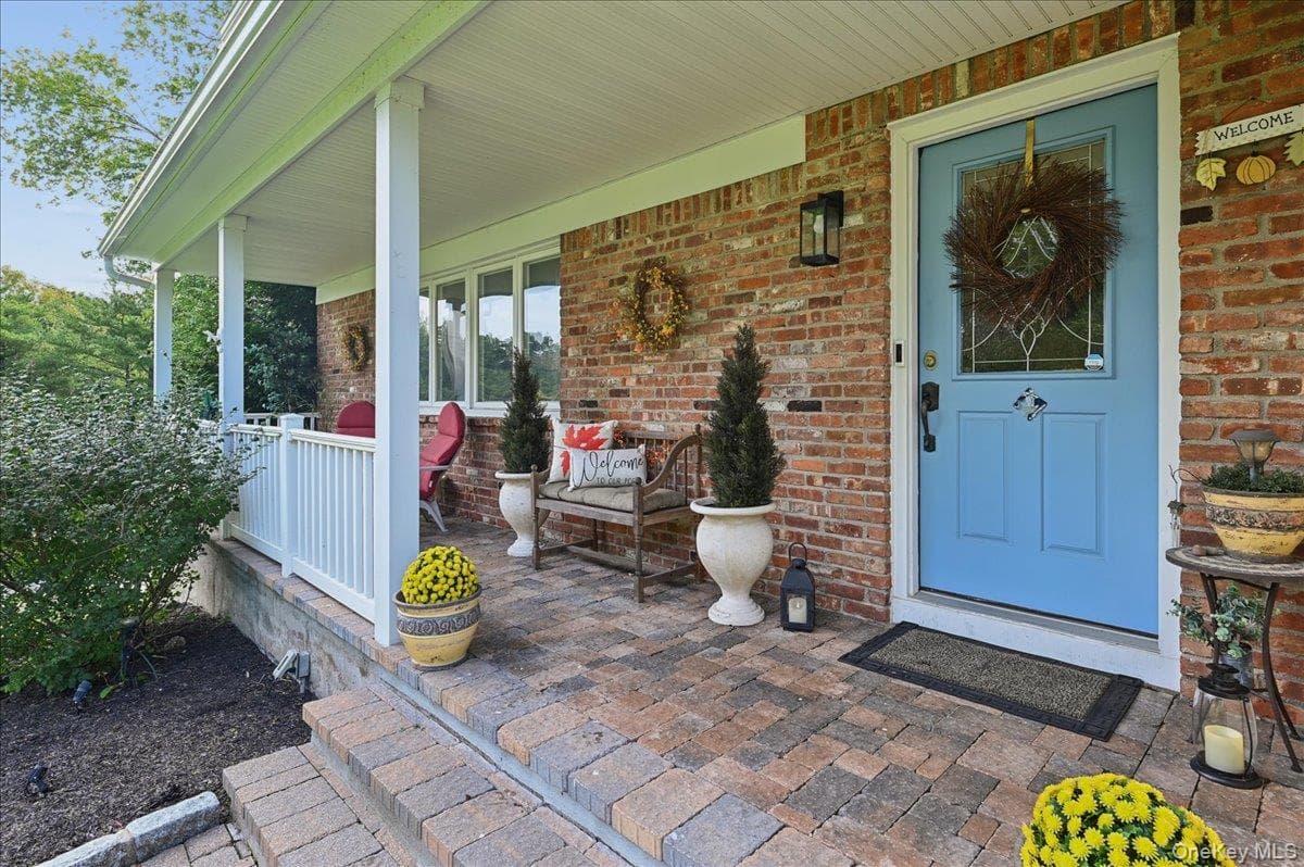 12 Berkshire Drive thumbnail 2