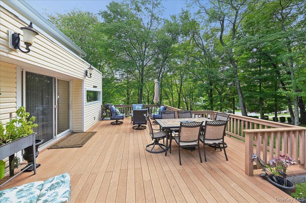 12 Berkshire Drive thumbnail 34