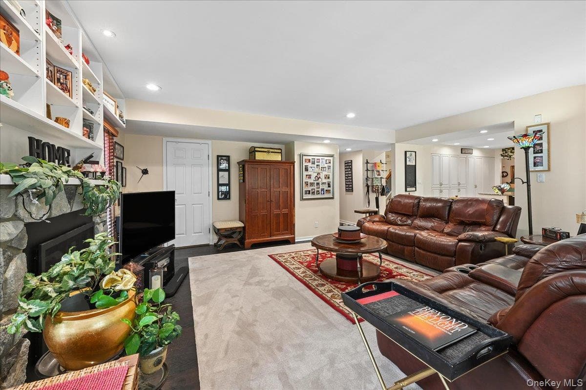 12 Berkshire Drive thumbnail 15
