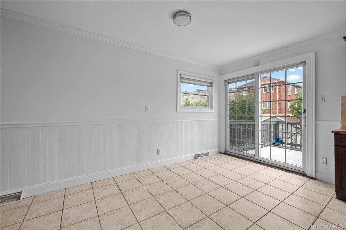1481 Stadium Avenue thumbnail 11