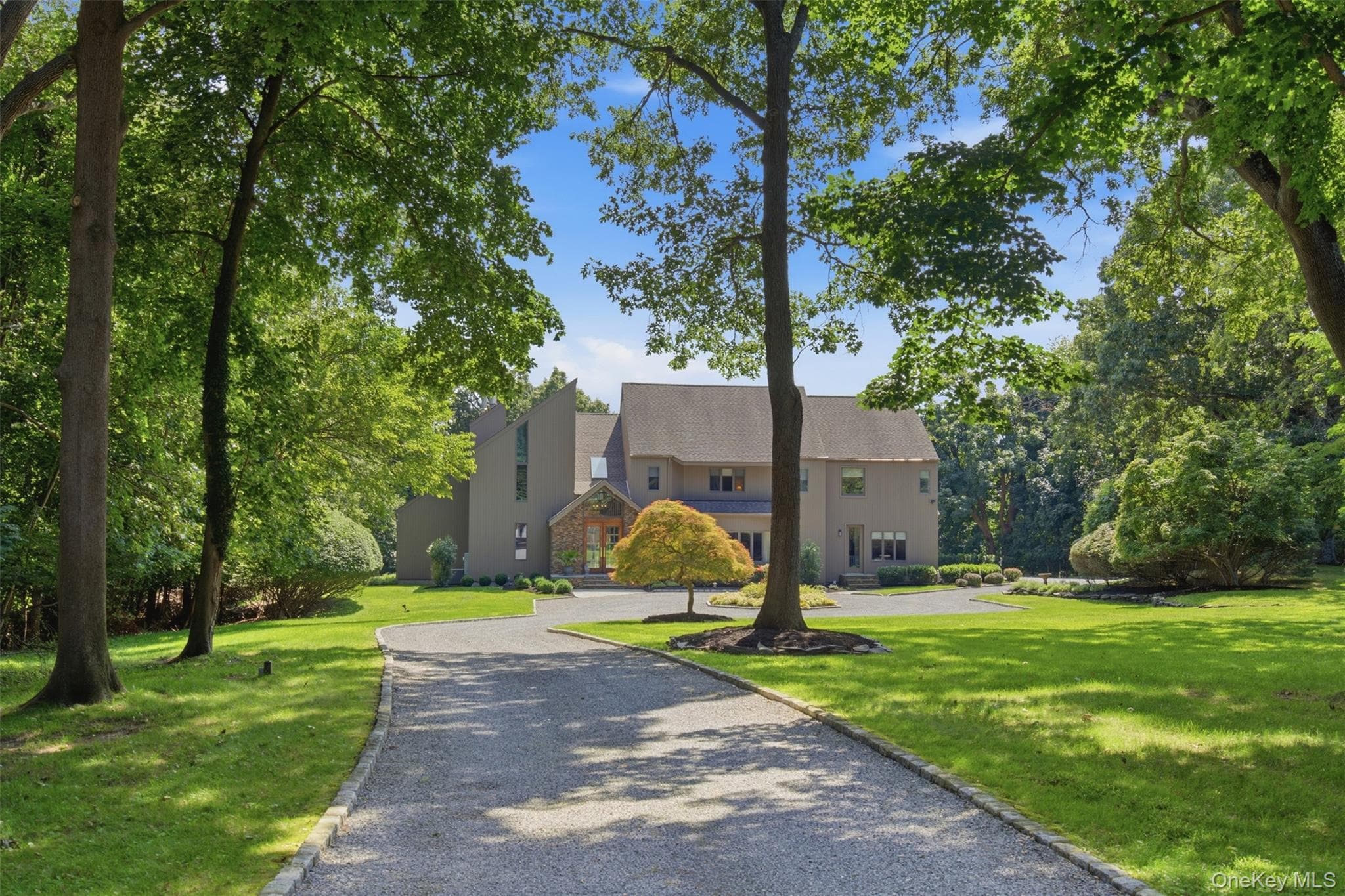 6 Target Rock Drive photo 1