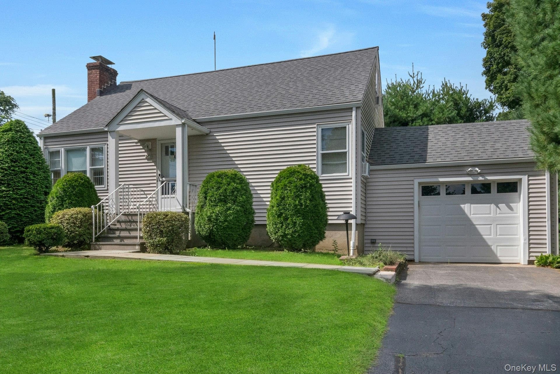 263 Pythian Avenue photo 1