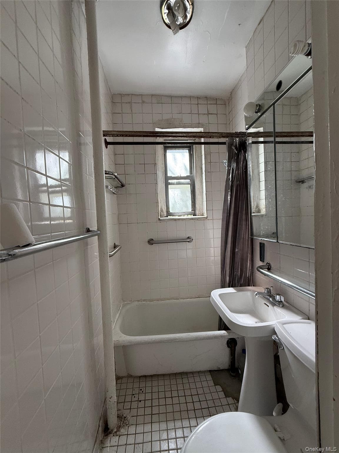 2167 33rd Street Unit: 3H thumbnail 3