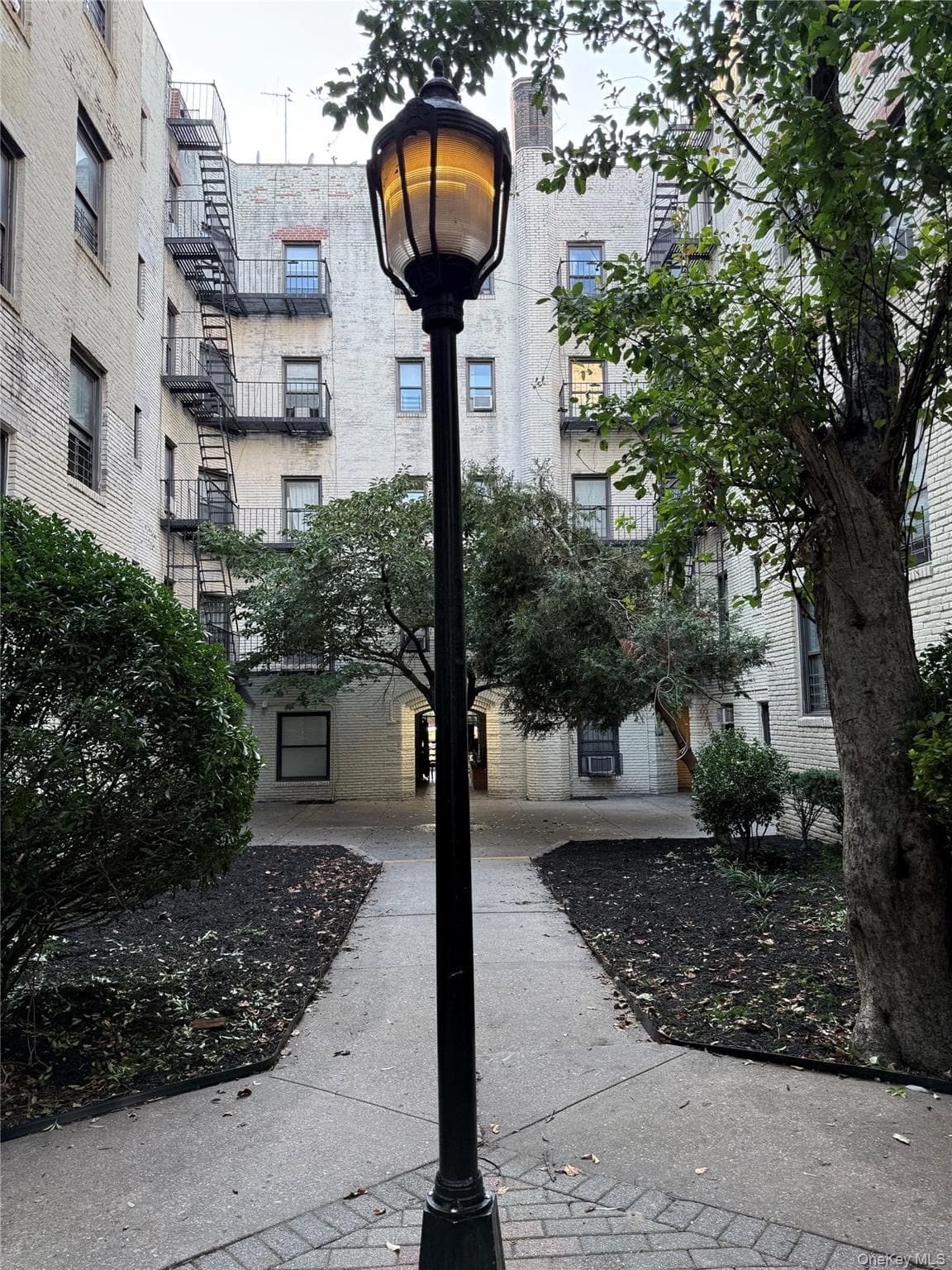 2167 33rd Street Unit: 3H thumbnail 13