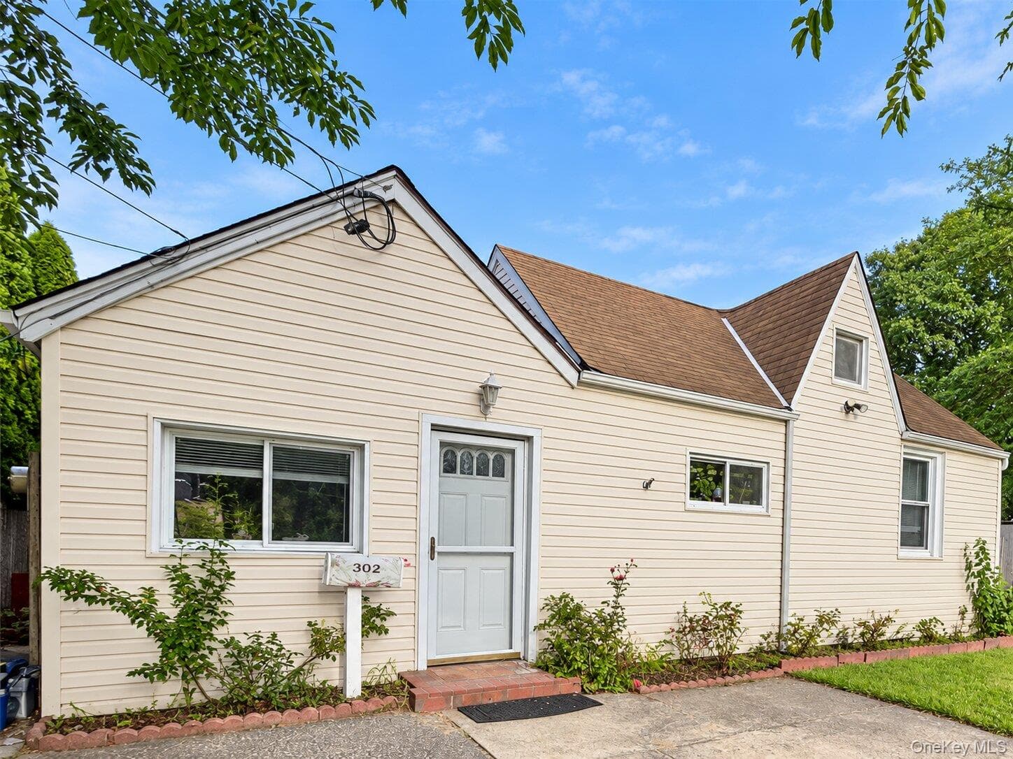 302 Mccall Avenue thumbnail 2