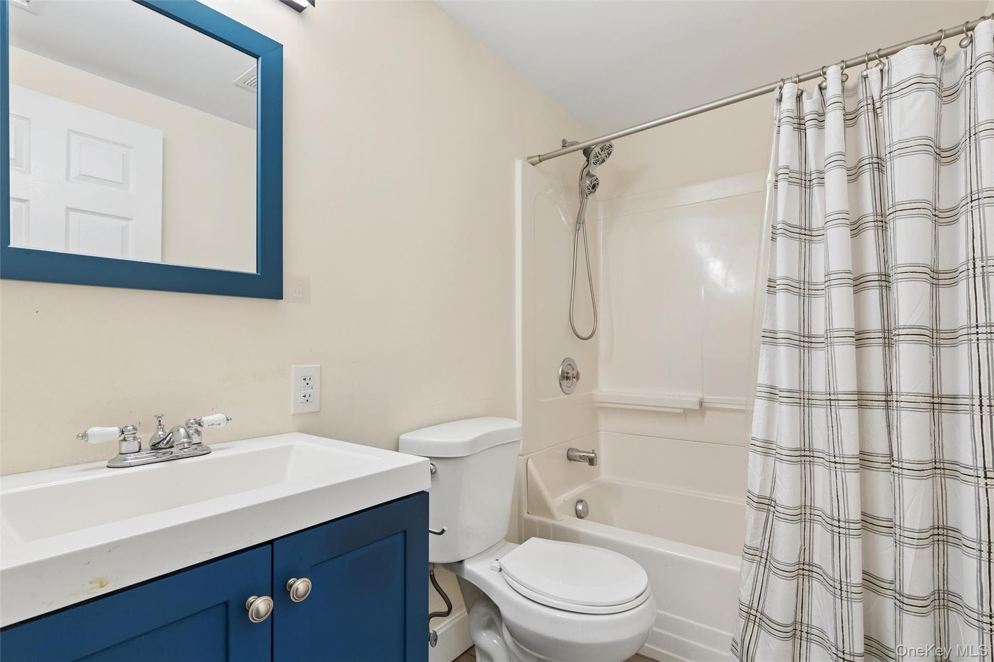 2639 N Wading River Road thumbnail 20