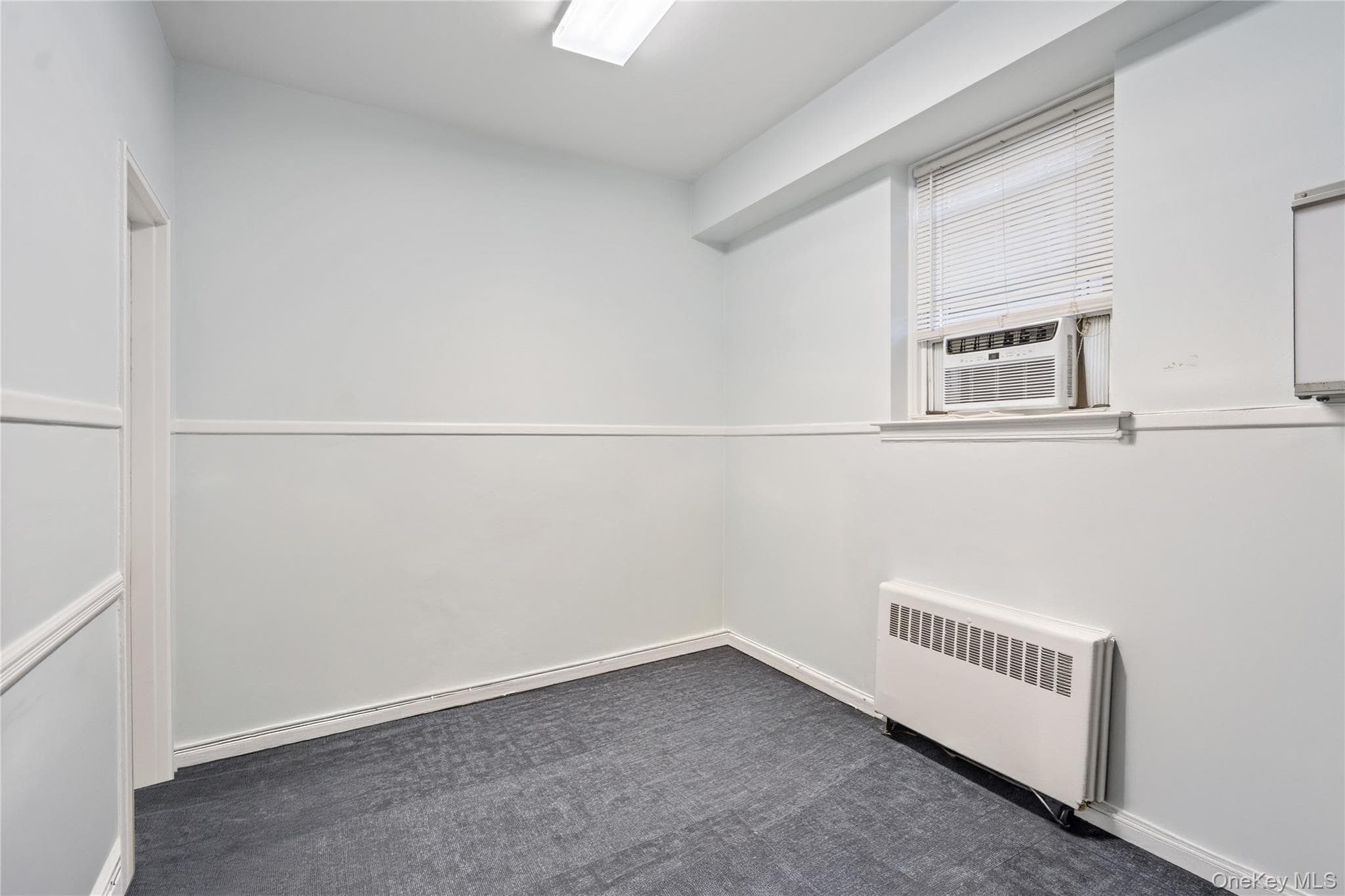 200 N Village Avenue Unit: 100 thumbnail 16
