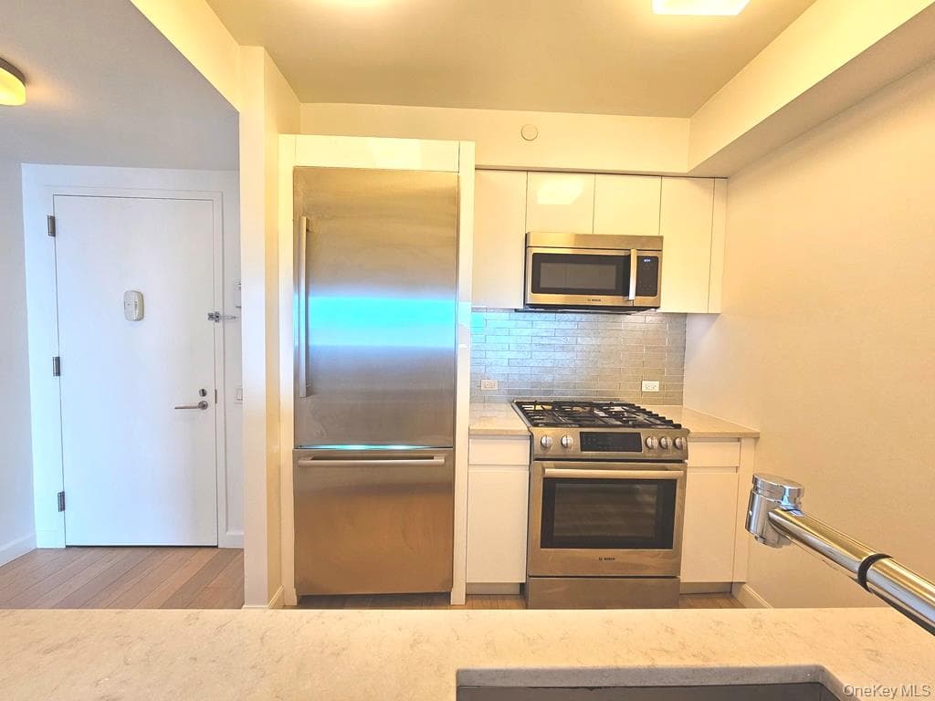 138-35 39th Avenue Unit: 12L thumbnail 3