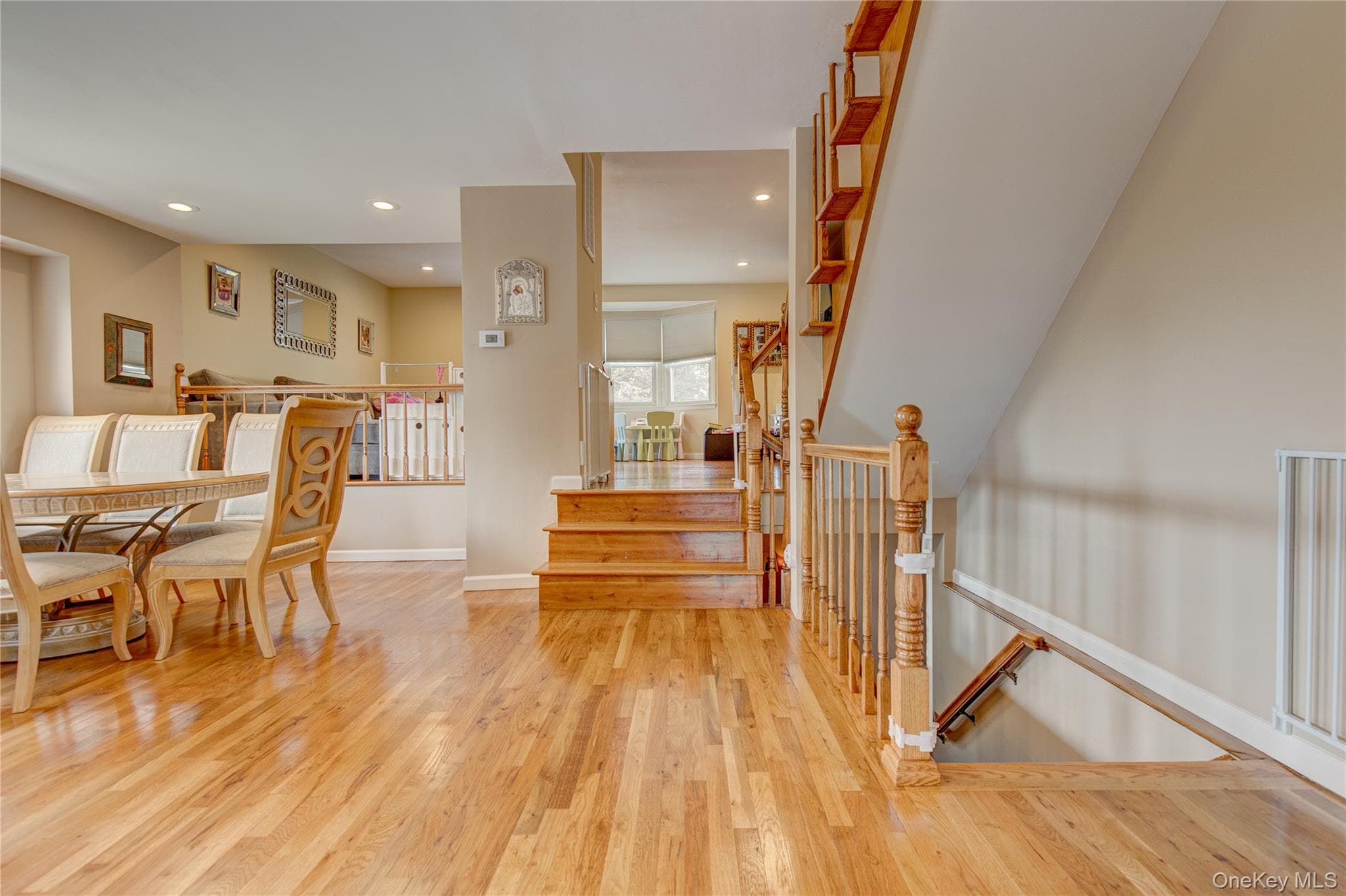 5703 Cloverdale Boulevard thumbnail 3