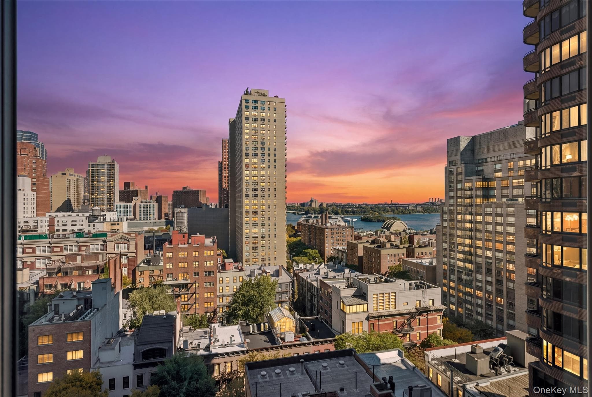 445 E 86th Street Unit: 15D, New York (manhattan)