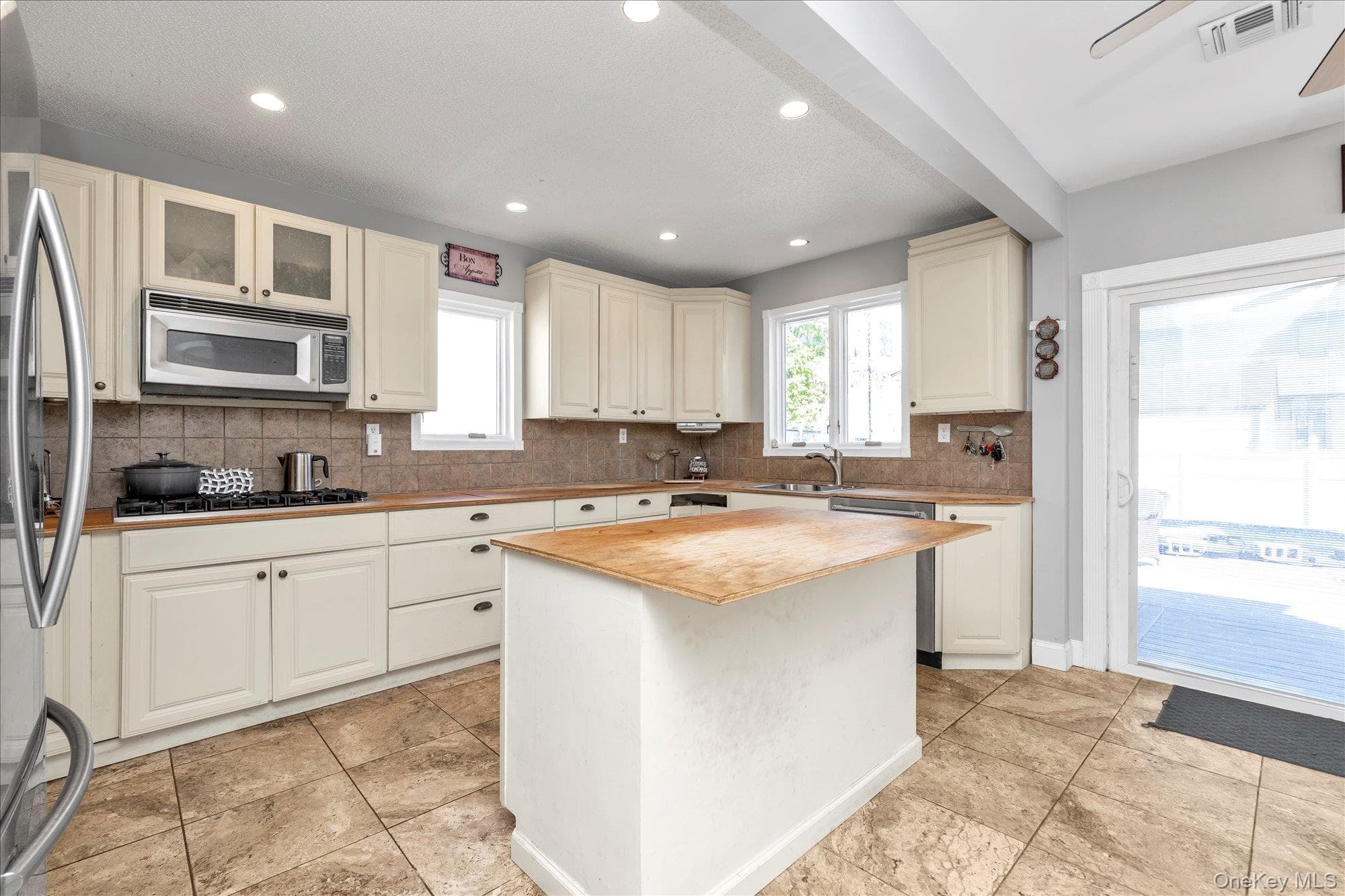 2457 Williams Court thumbnail 11