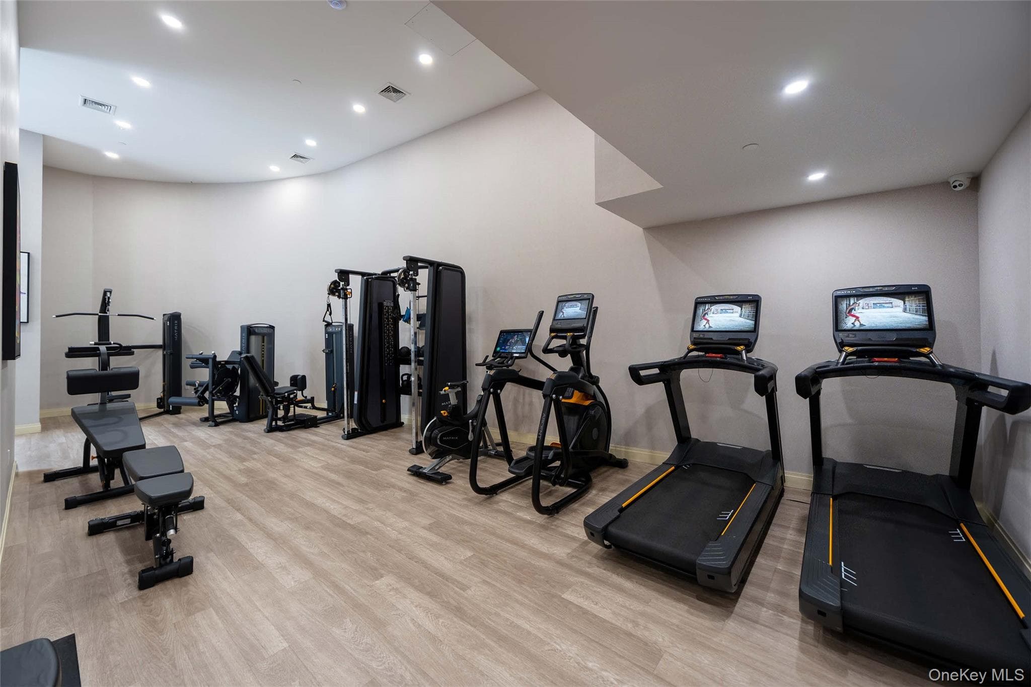 78-29 Austin Street Unit: PH2O thumbnail 21