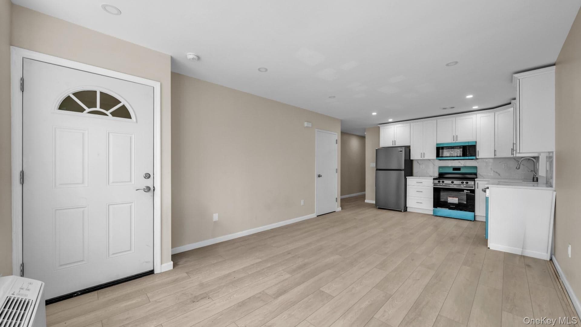 957 E 229th Street thumbnail 13