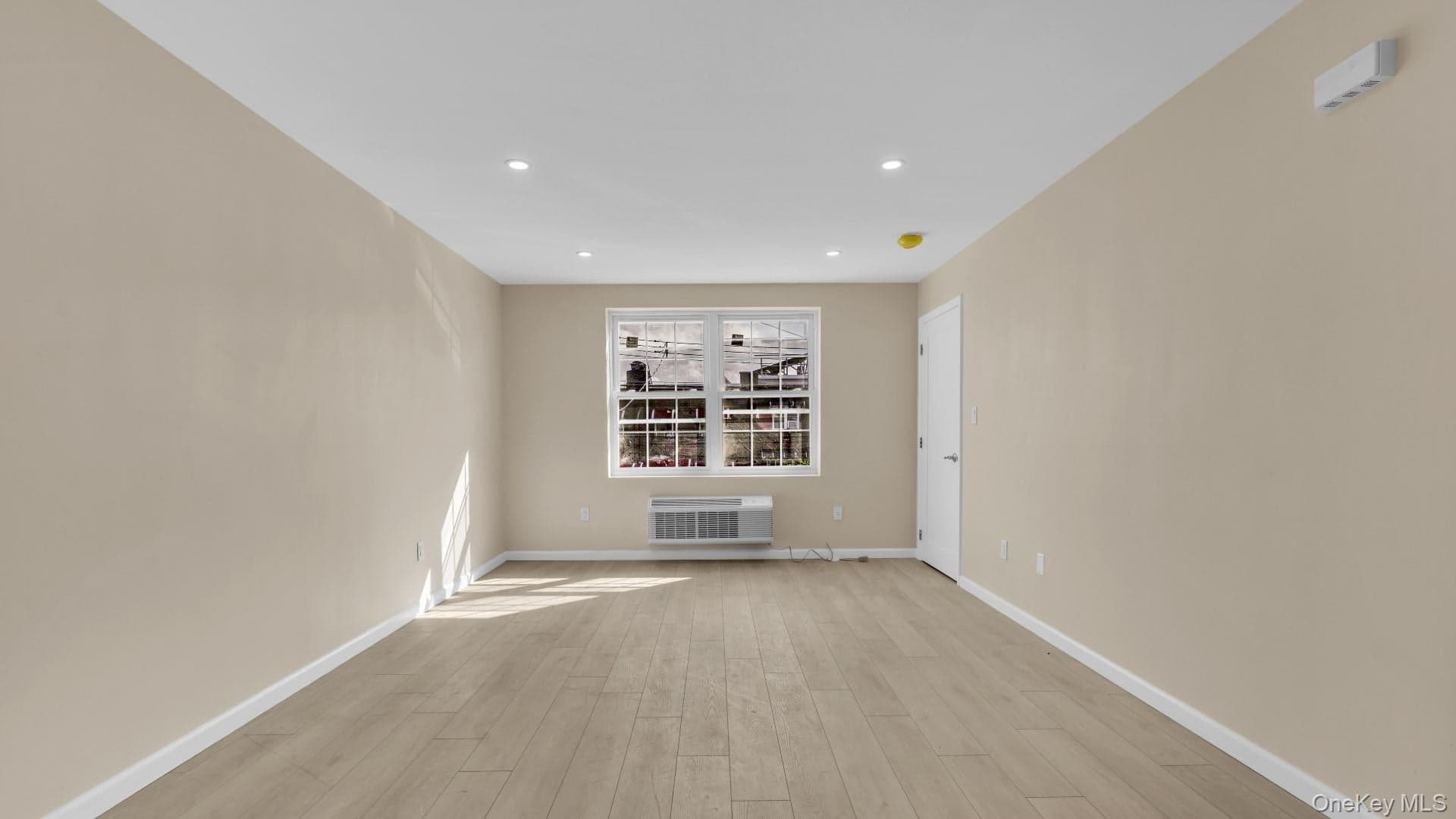 957 E 229th Street thumbnail 24