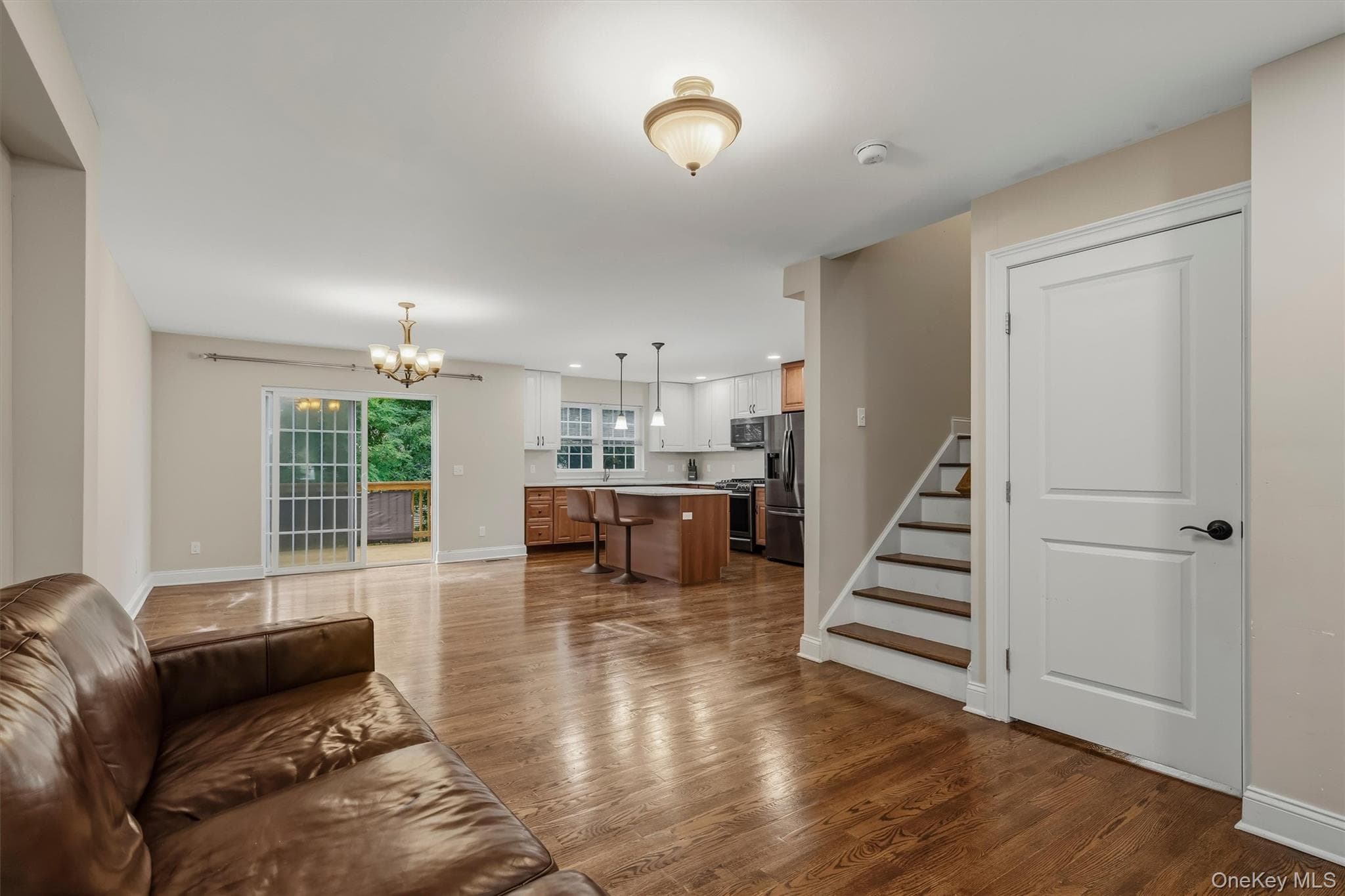 809 Fairway Court thumbnail 7