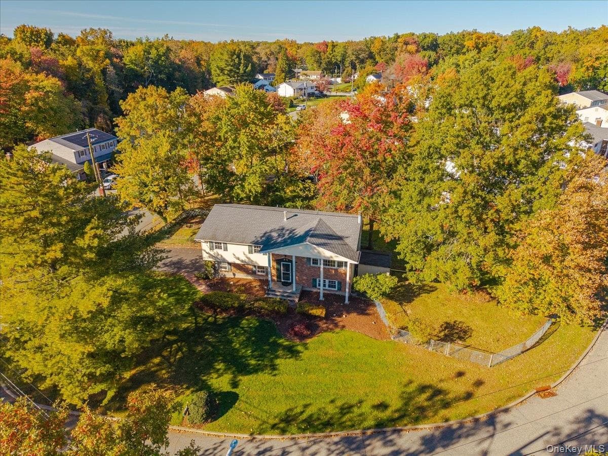 1 Daisy Court, Nanuet