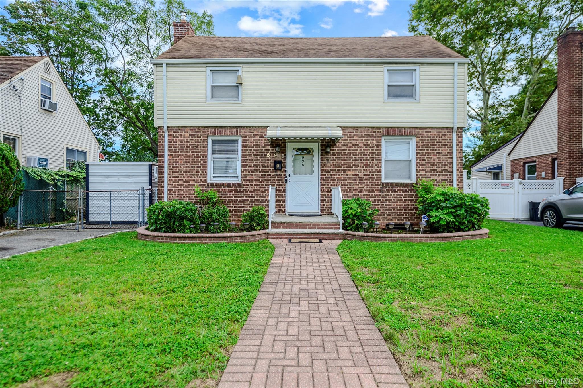 596 Irving Street photo 1