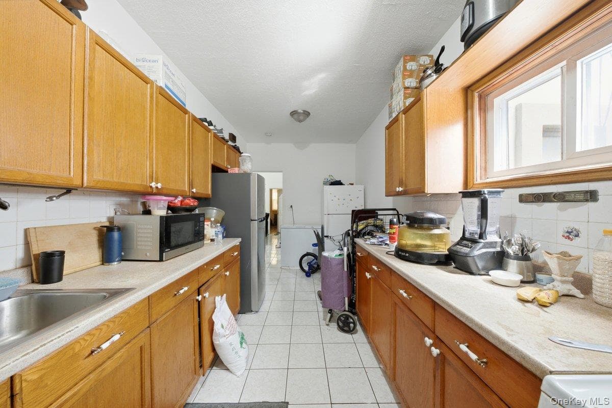 3159 Villa Avenue thumbnail 6