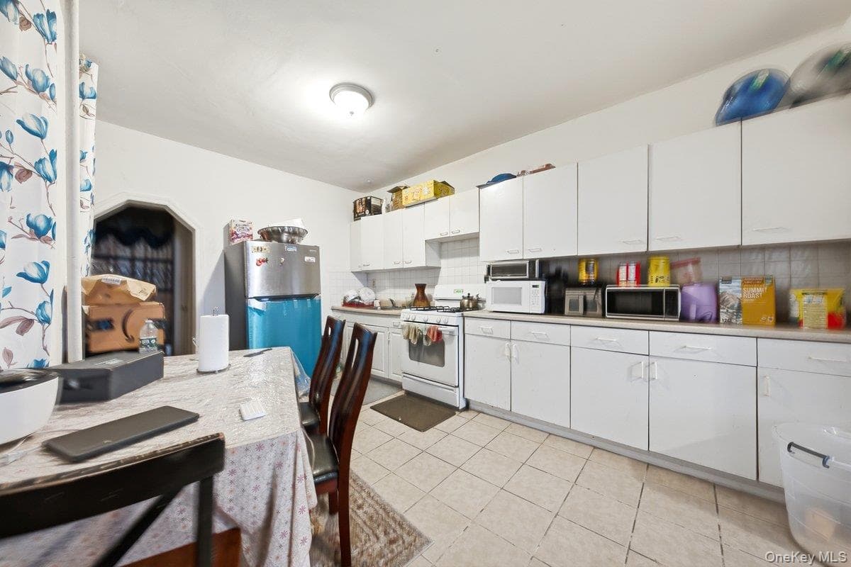 3159 Villa Avenue thumbnail 18
