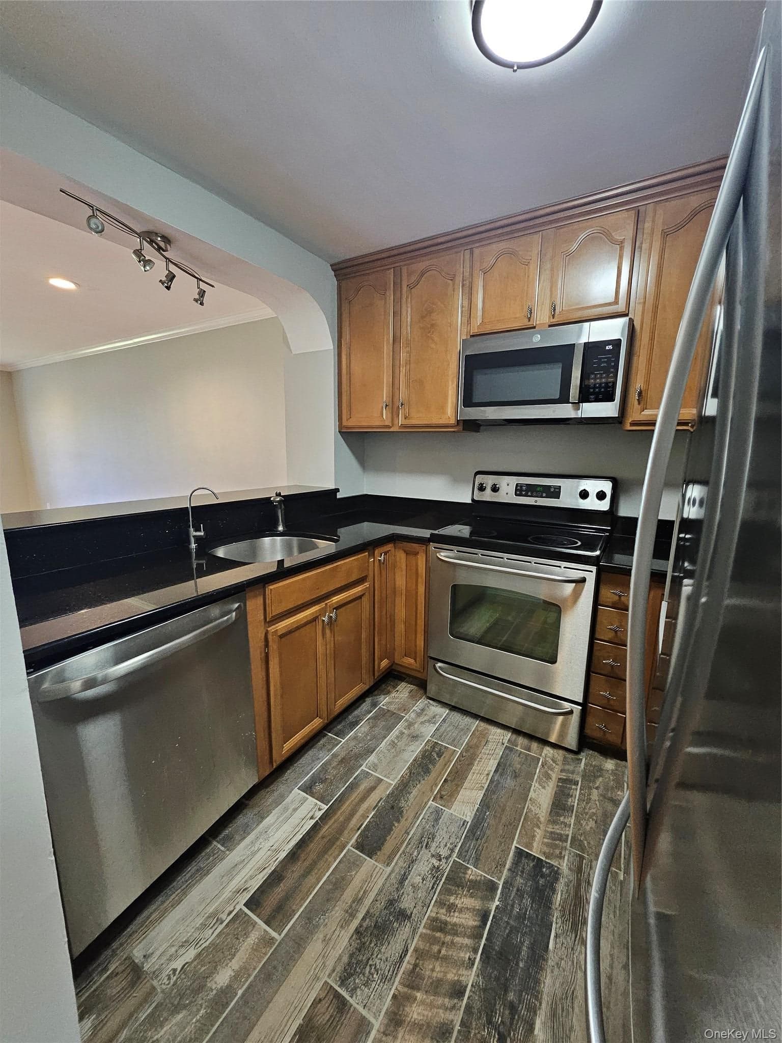 89 N Broadway Unit: 221 thumbnail 11