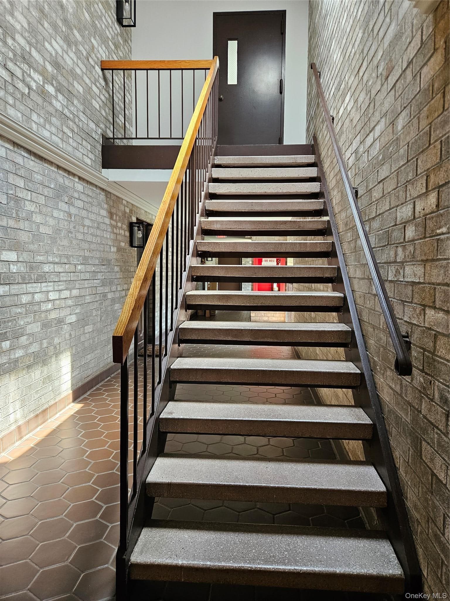 89 N Broadway Unit: 221 thumbnail 3