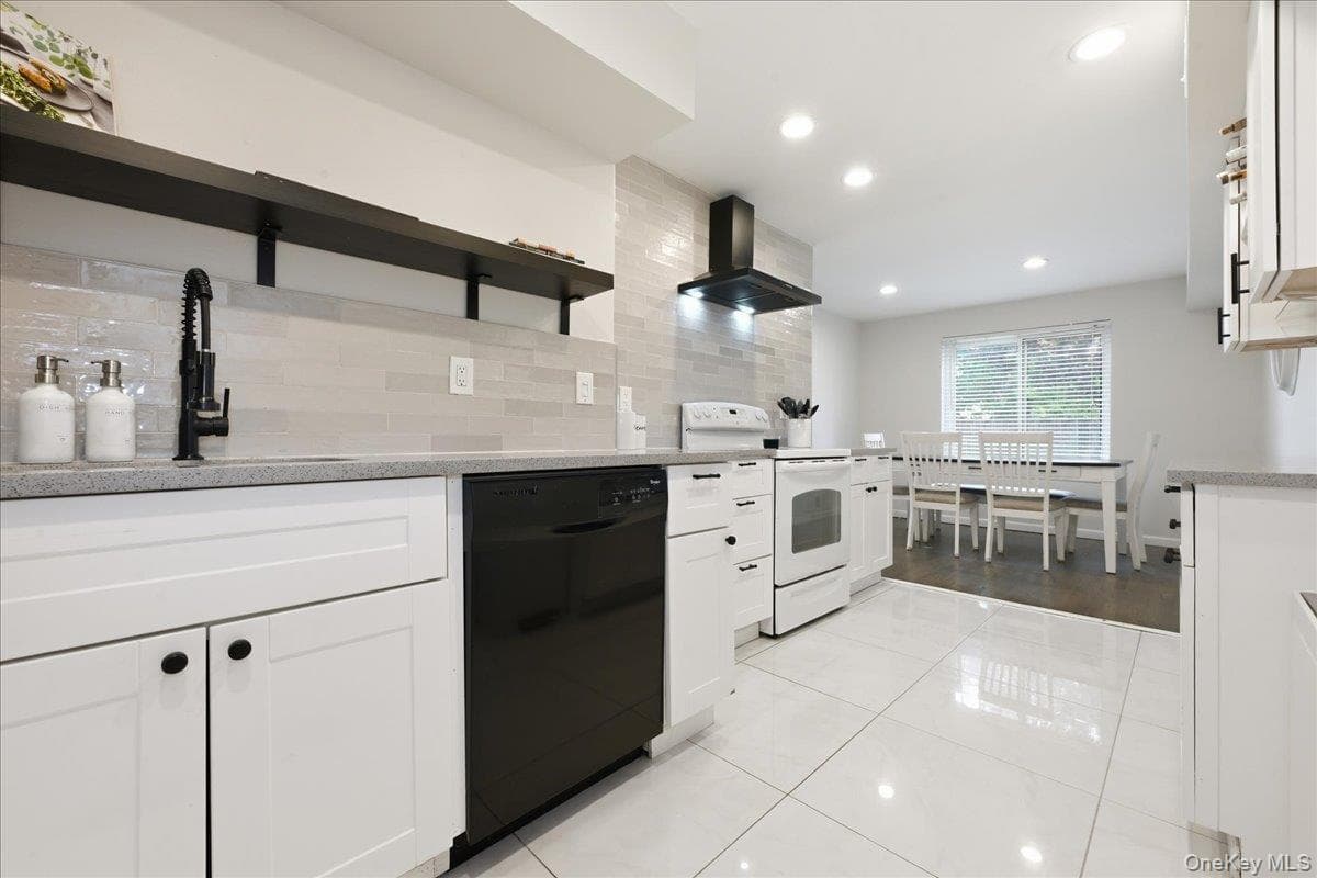 47 Alhambra Drive thumbnail 10