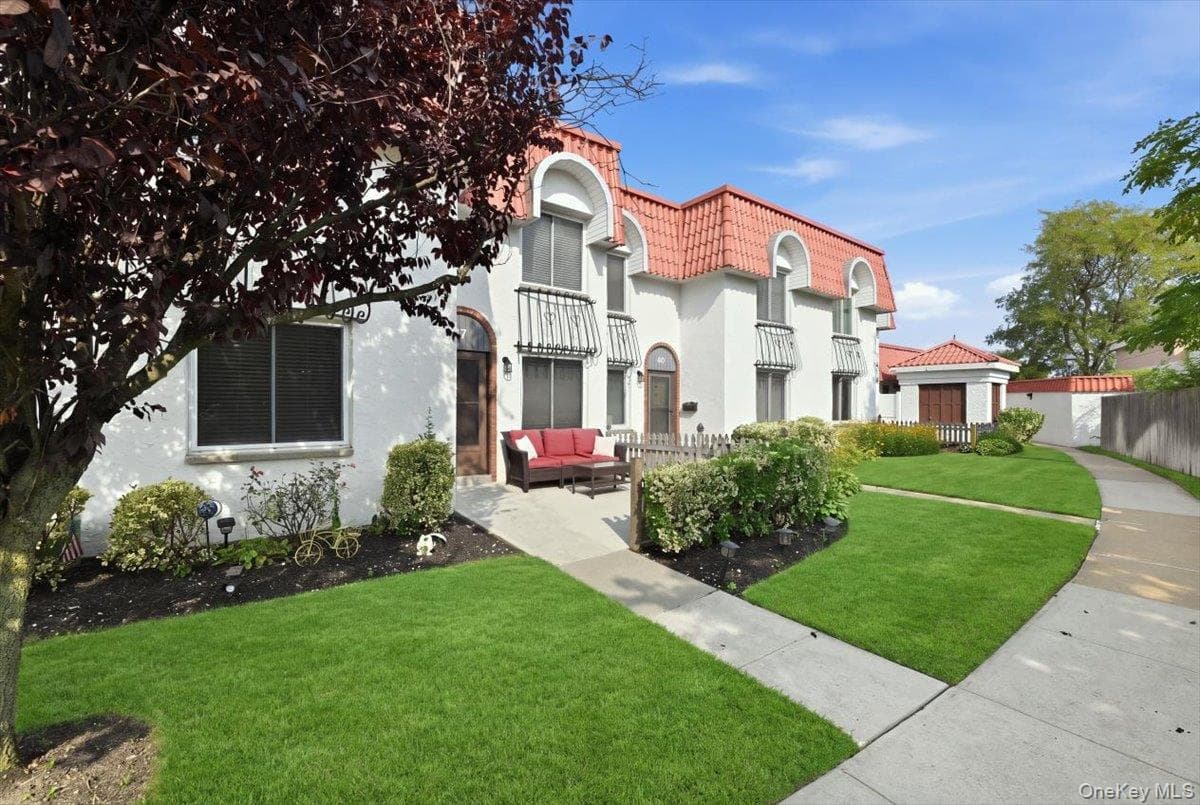 47 Alhambra Drive thumbnail 30