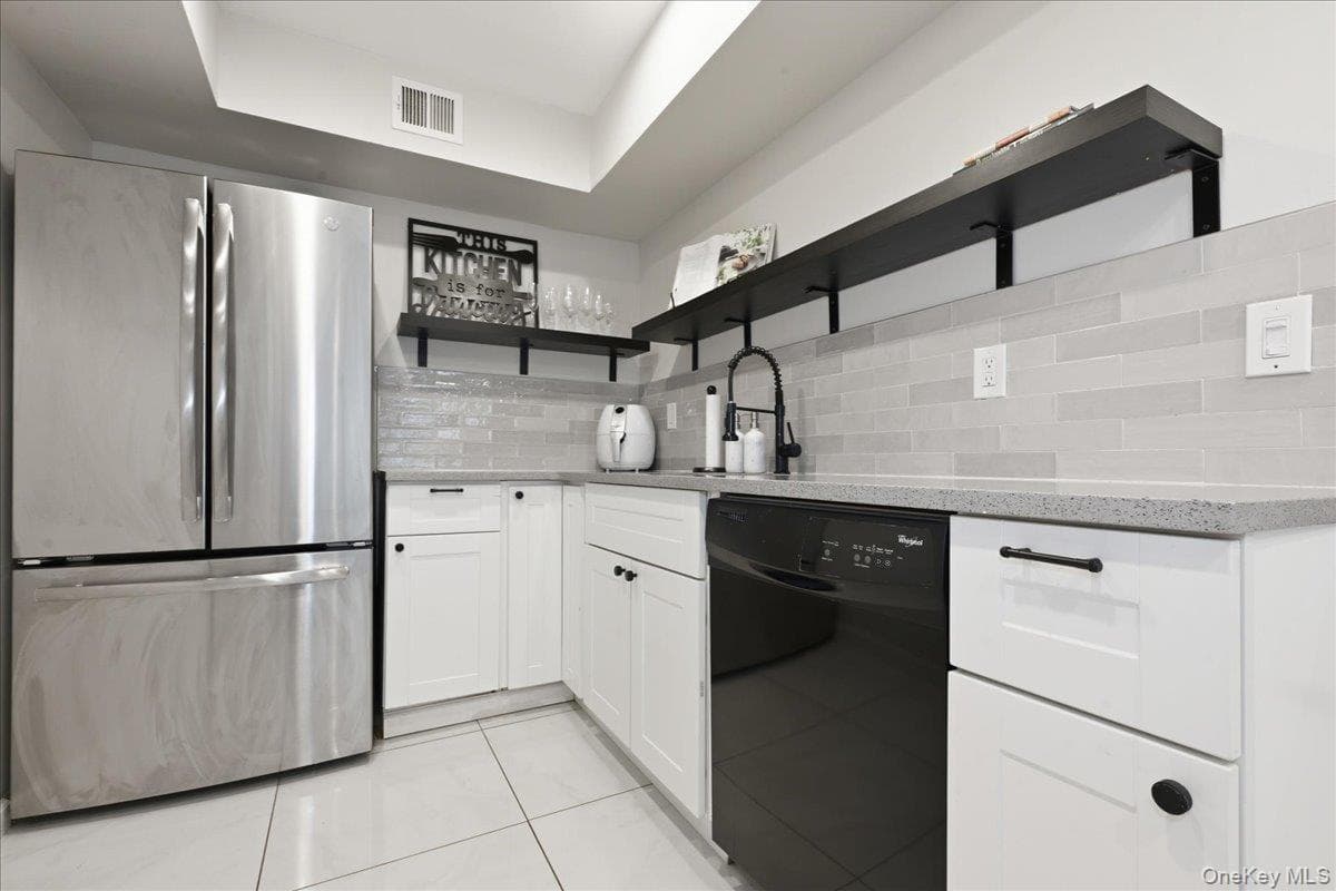 47 Alhambra Drive thumbnail 9
