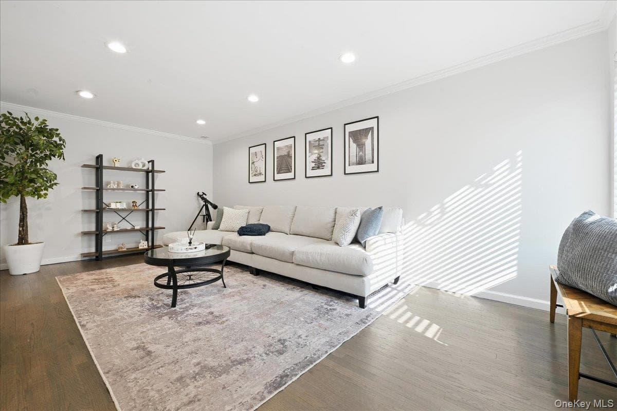 47 Alhambra Drive thumbnail 11