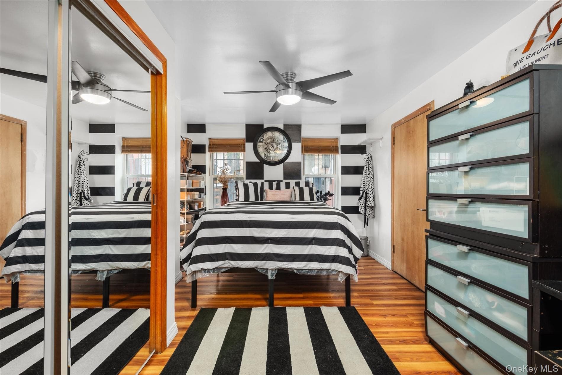 1241 Putnam Avenue thumbnail 4