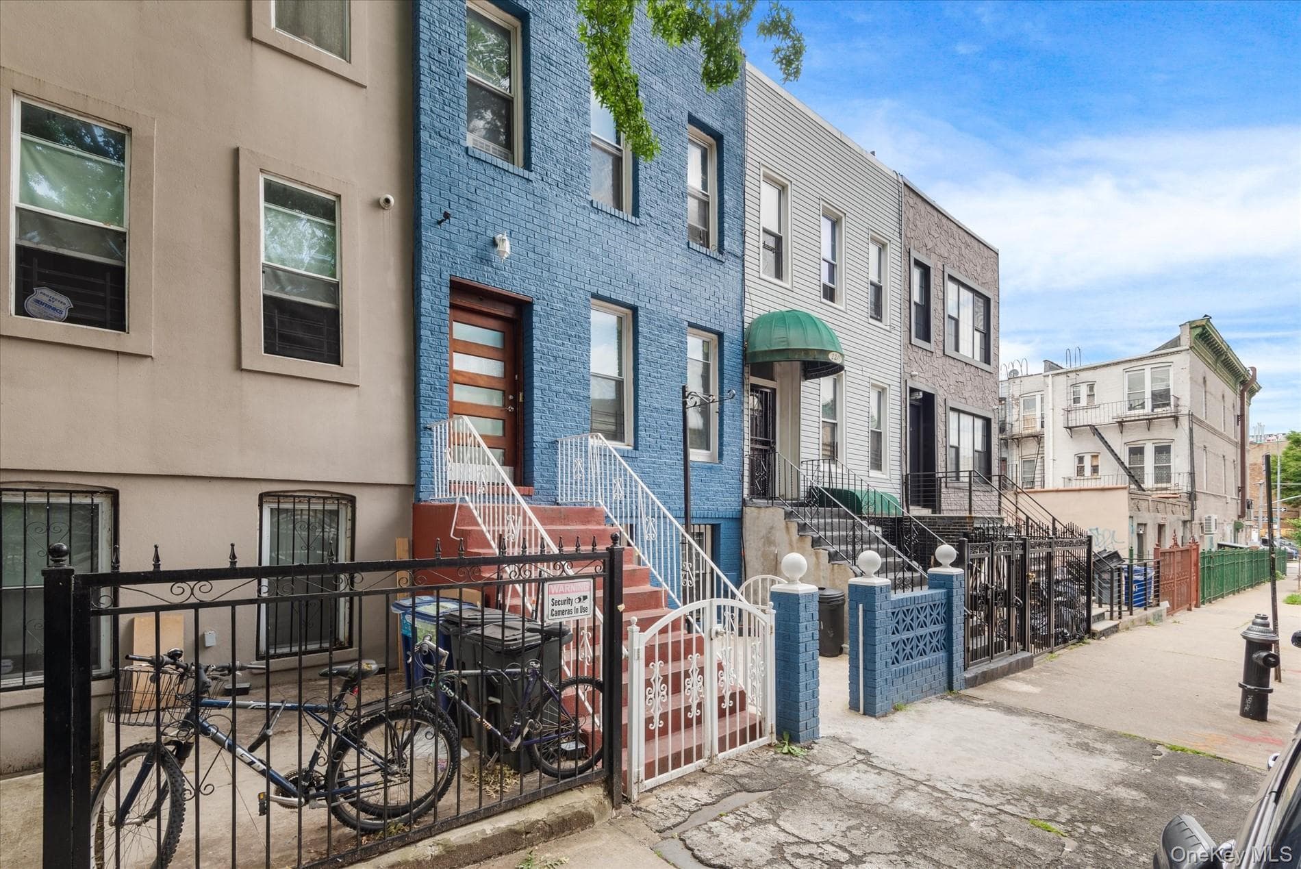 1241 Putnam Avenue thumbnail 2