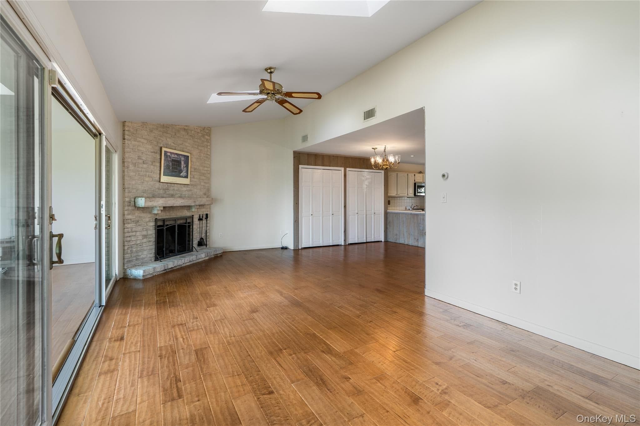 713 Hewitt Lane thumbnail 11