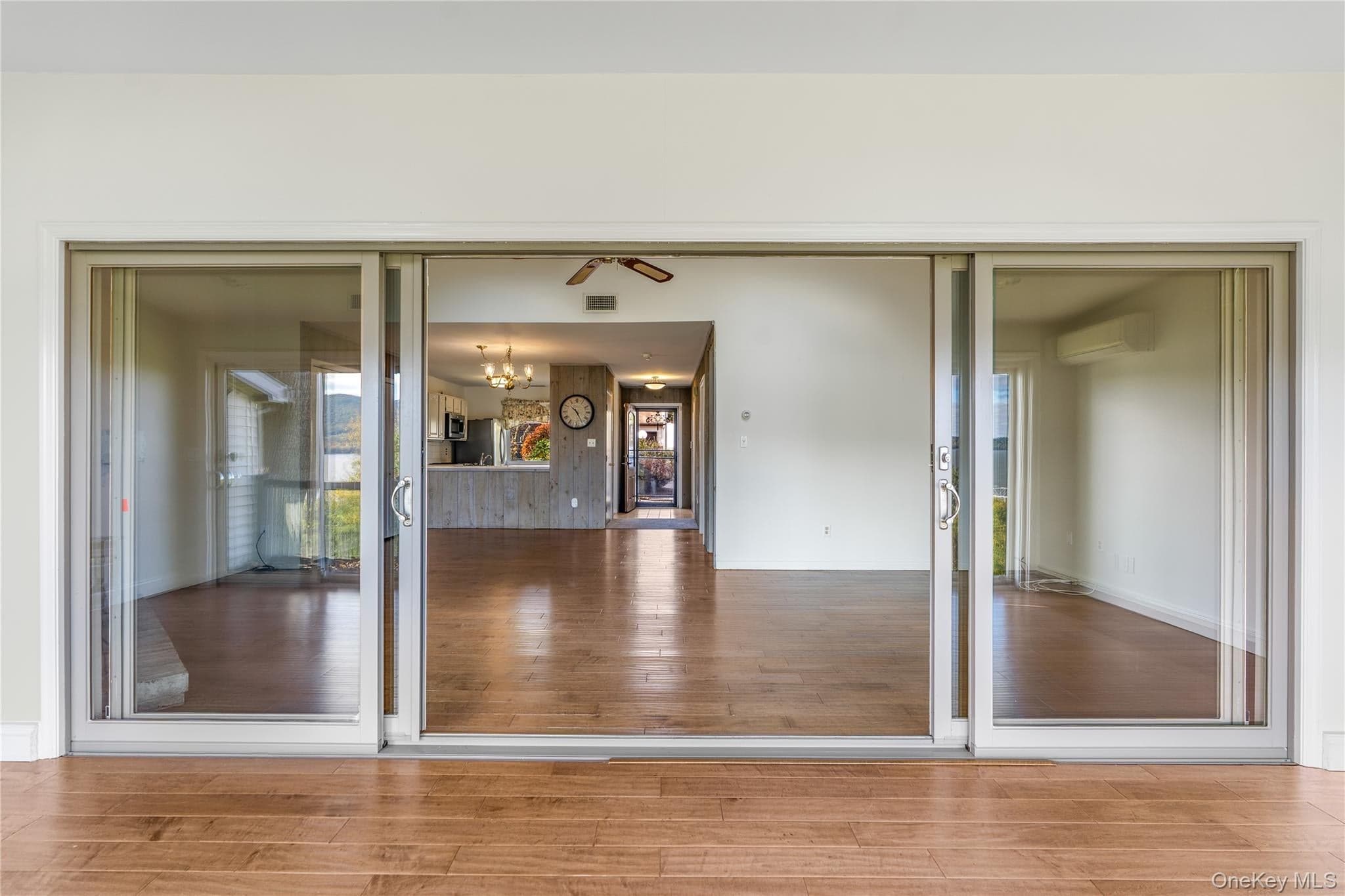 713 Hewitt Lane thumbnail 10