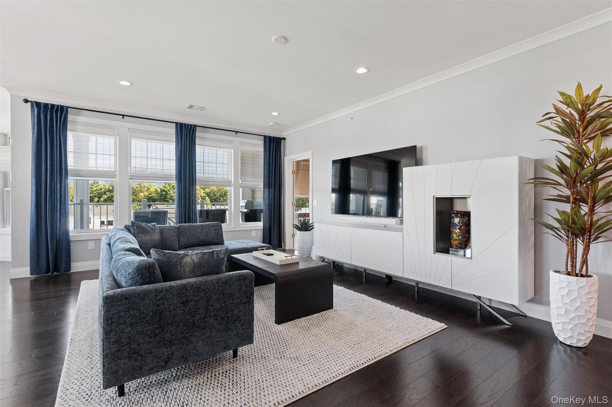 20305 Aspenwood Drive Unit: 20305 thumbnail 5