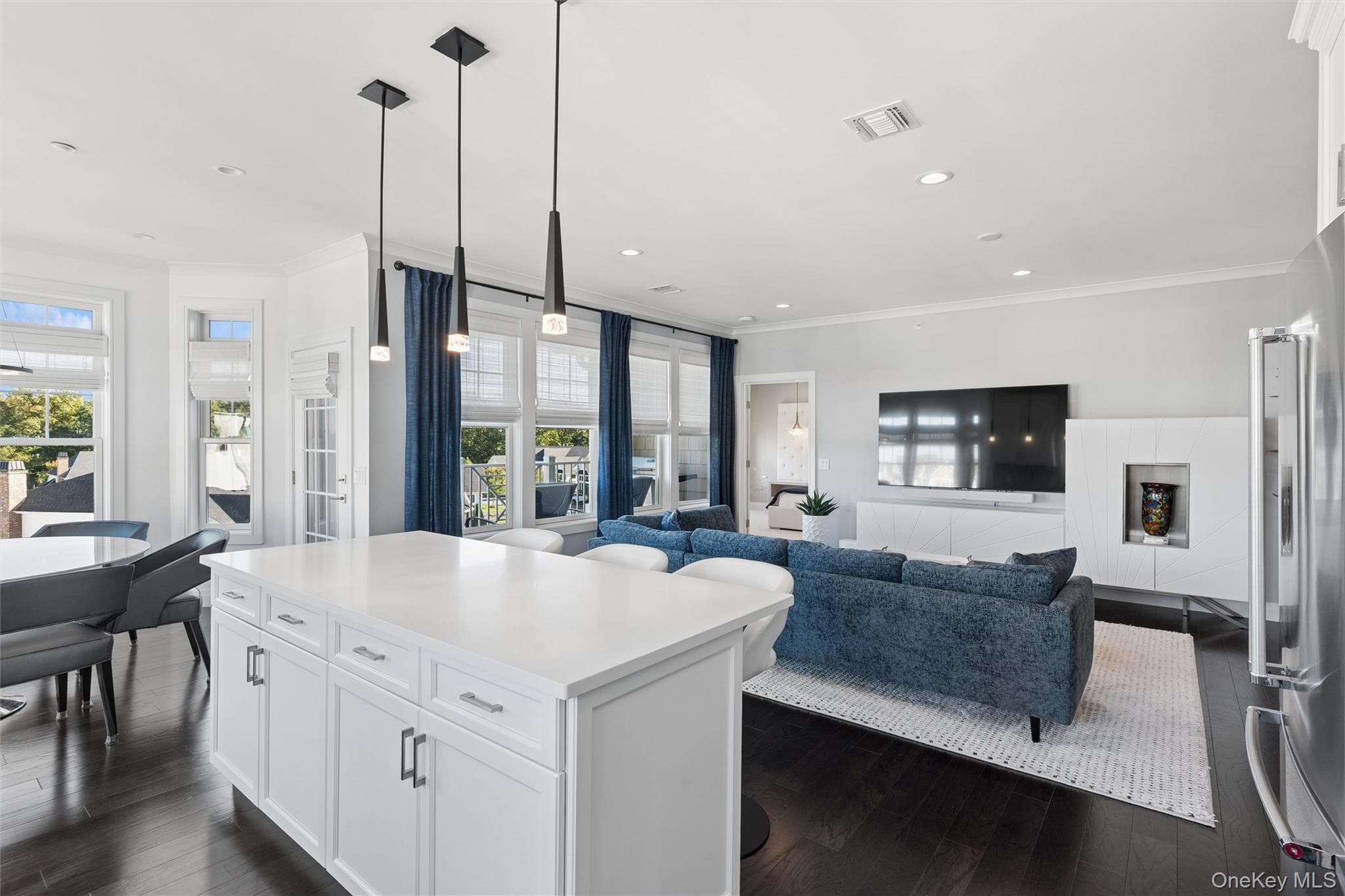20305 Aspenwood Drive Unit: 20305 thumbnail 10
