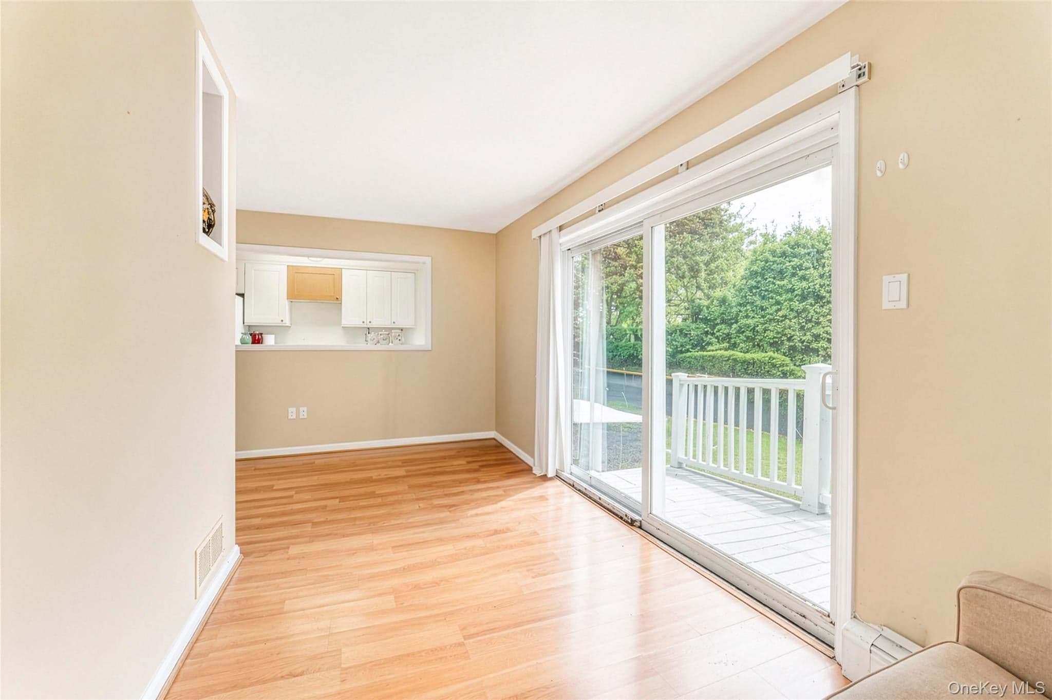 263 N Newbridge Road thumbnail 8