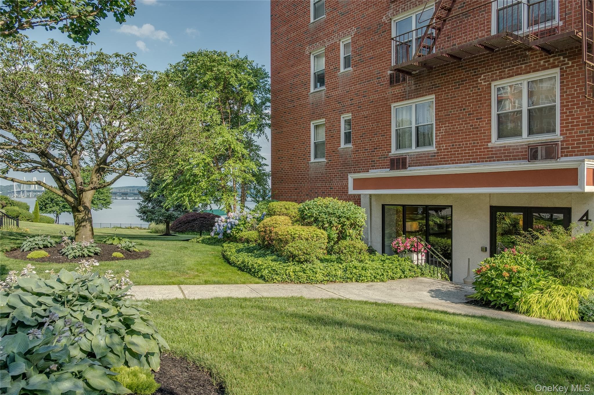 4 Salisbury Point Unit: 4A photo 1