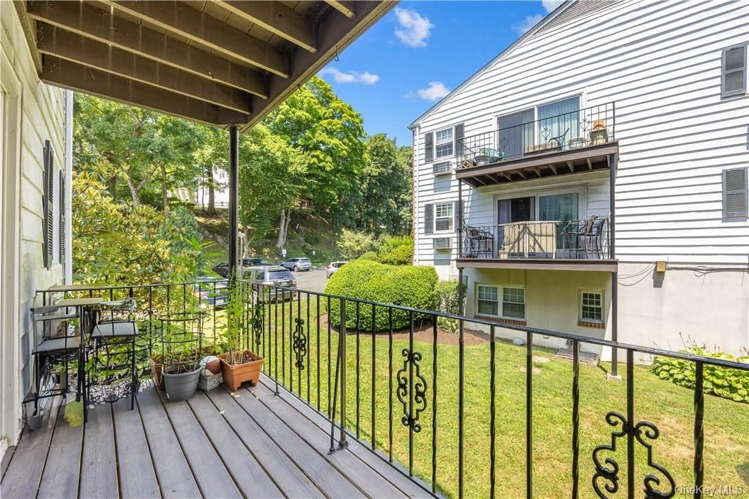 315 Woodland Hills Road thumbnail 10